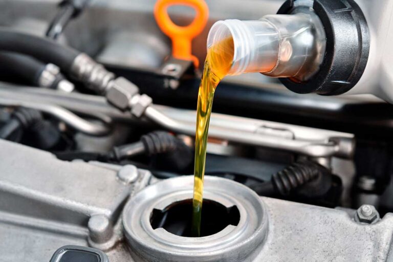 aceite de motor diesel en un taller