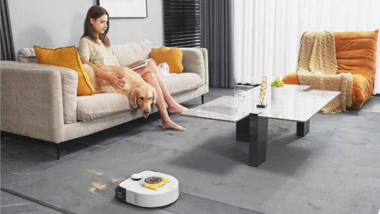 Es buena la aspiradora robot Ursus Trotter para limpiar mi hogar 21 aspiradora robot en accion sobre alfombra