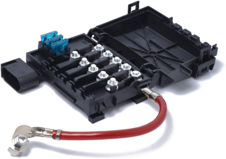 bateria de auto con terminales visibles