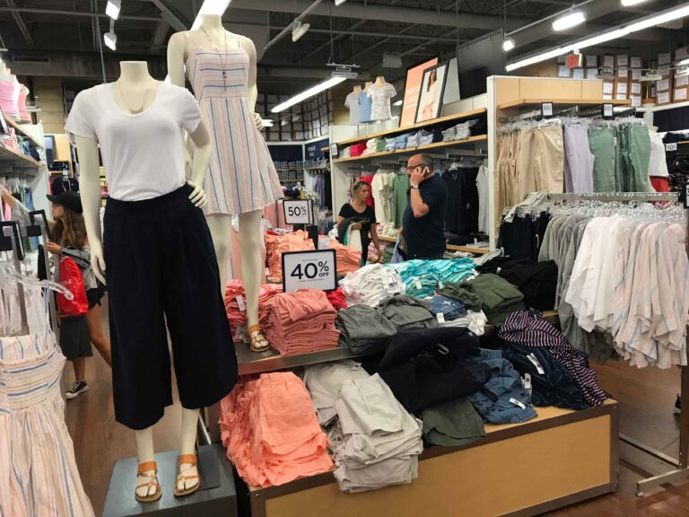 compras en outlet con descuentos atractivos