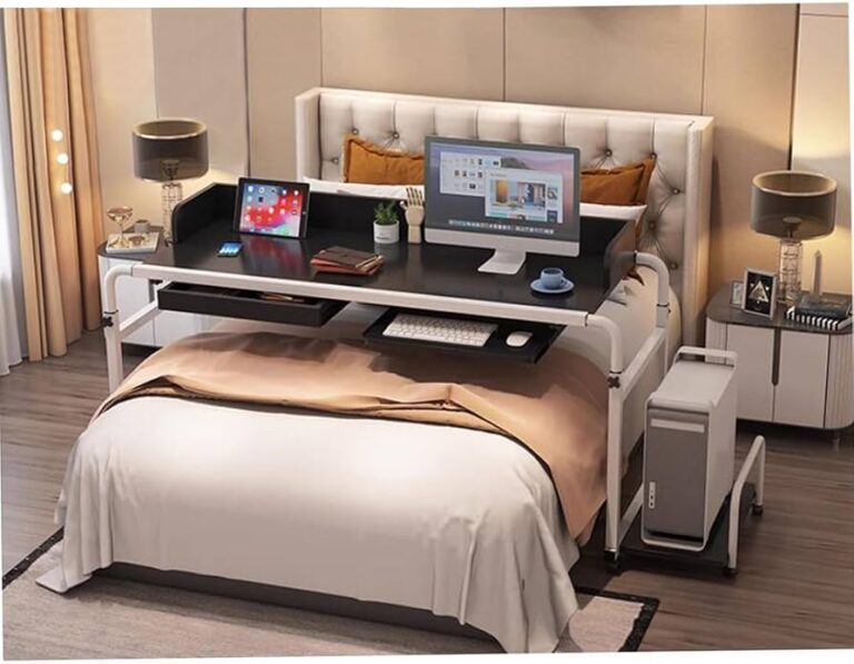 mesa con ruedas junto a una cama