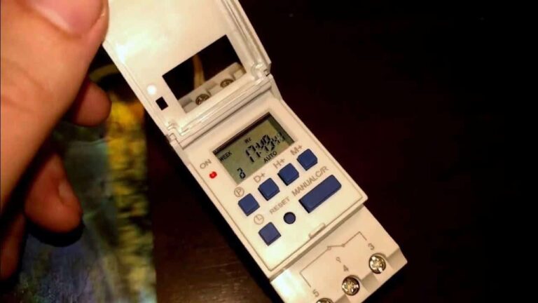 Cómo elegir el mejor temporizador para encender y apagar luces 22 temporizador digital junto a luces encendidas