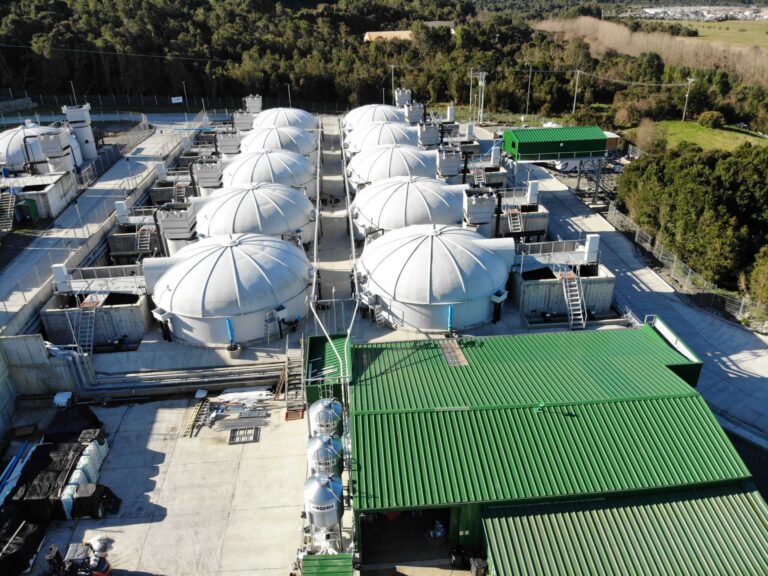 Dónde encontrar tolvas en Puerto Montt para la industria pesquera 24 tolvas industriales en un puerto pesquero